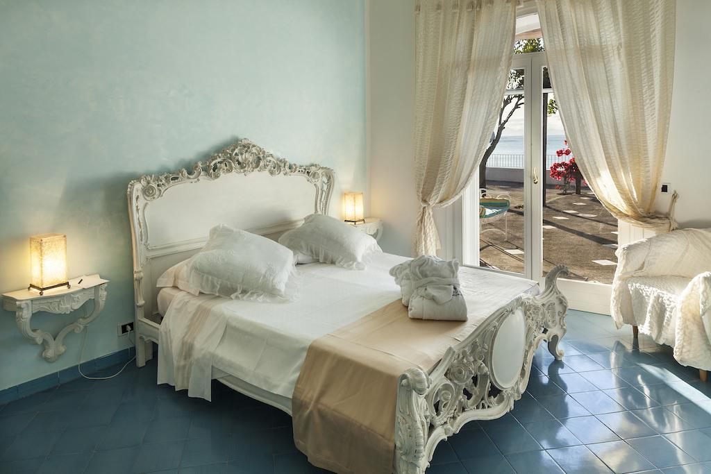 La Villa Resort & Spa Sant'Angelo  Номер фото